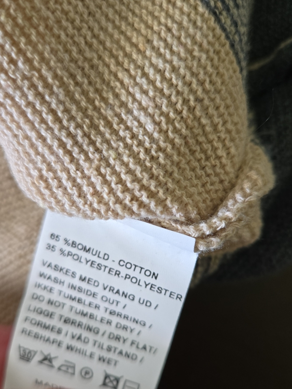 NWT Reloved By Skovhuus Tan and Blue Striped Lightweight Sweater Size Medium - Picture 7 of 7